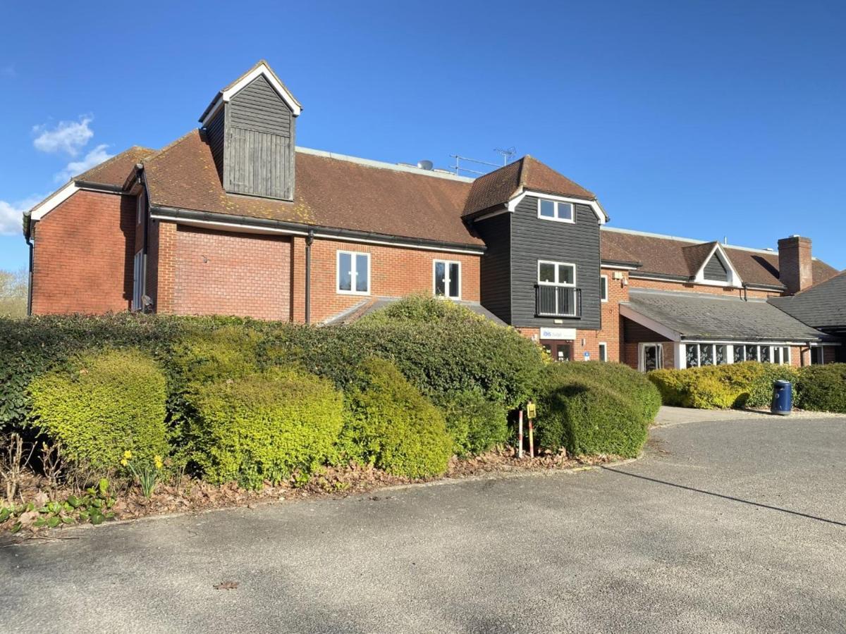 Ibis Budget Stansted Bishops Stortford Birchanger Экстерьер фото