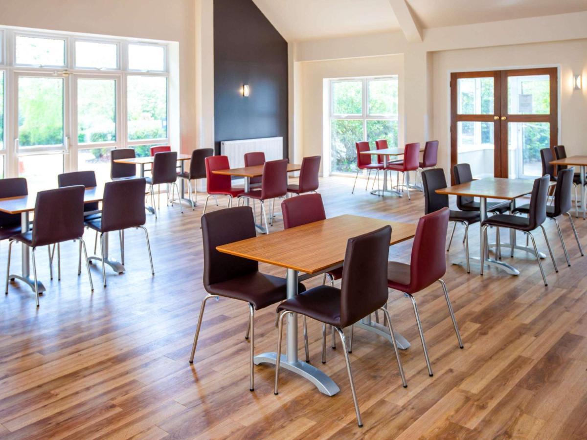 Ibis Budget Stansted Bishops Stortford Birchanger Экстерьер фото