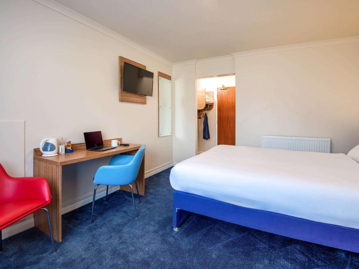 Ibis Budget Stansted Bishops Stortford Birchanger Экстерьер фото